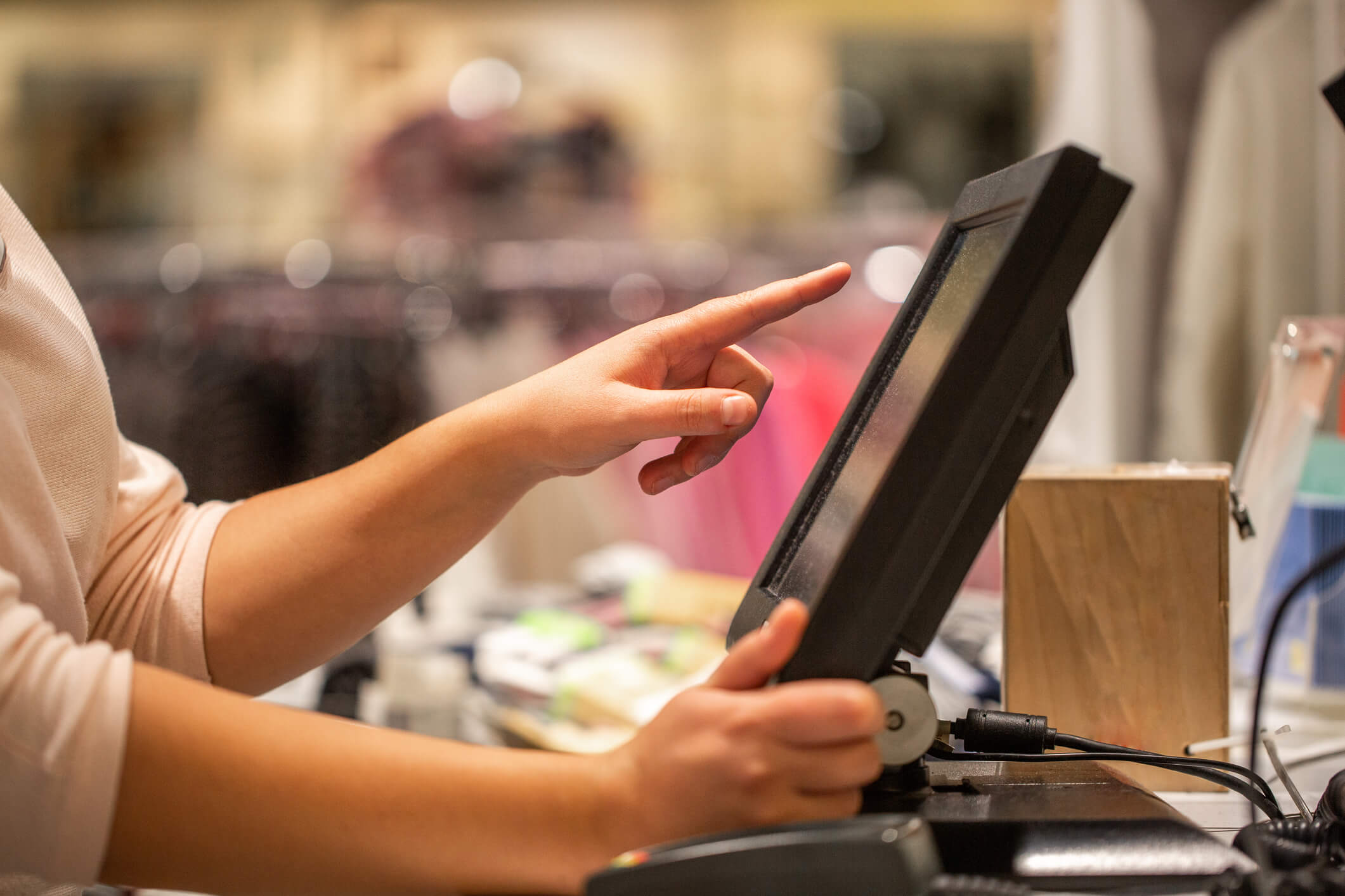 Cloud-Based POS vs Legacy POS Systems